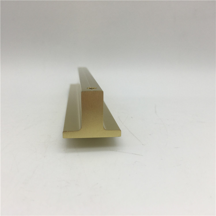 Perfil de aluminio para cocina Gabinete dorado largo de 64 mm El