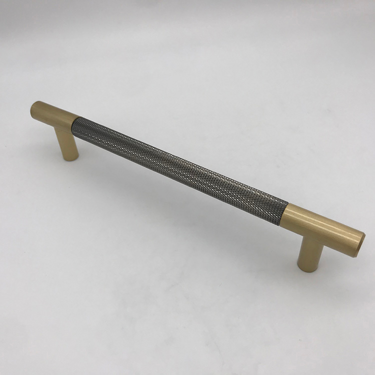OEM / ODM de alta calidad 2020 nuevo aluminio dorado latón cepillado moleteado manijas de gabinete de muebles largos